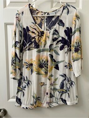 Junarose White Floral Top with Yellow & Navy Botanical Print